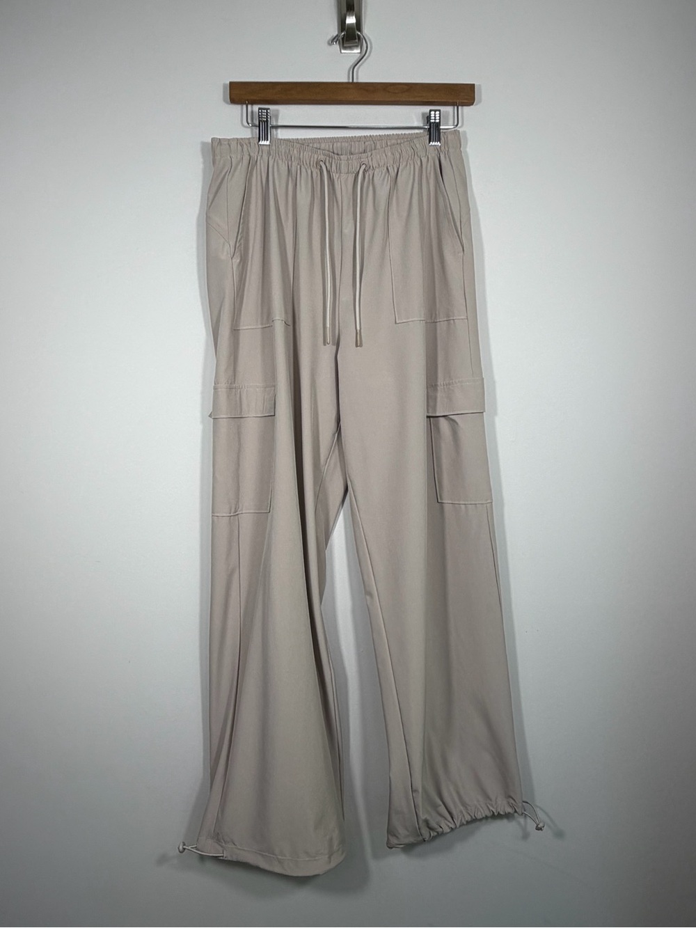 Gilly Hicks Taupe Cargo Wide Leg Drawstring Pants Medium